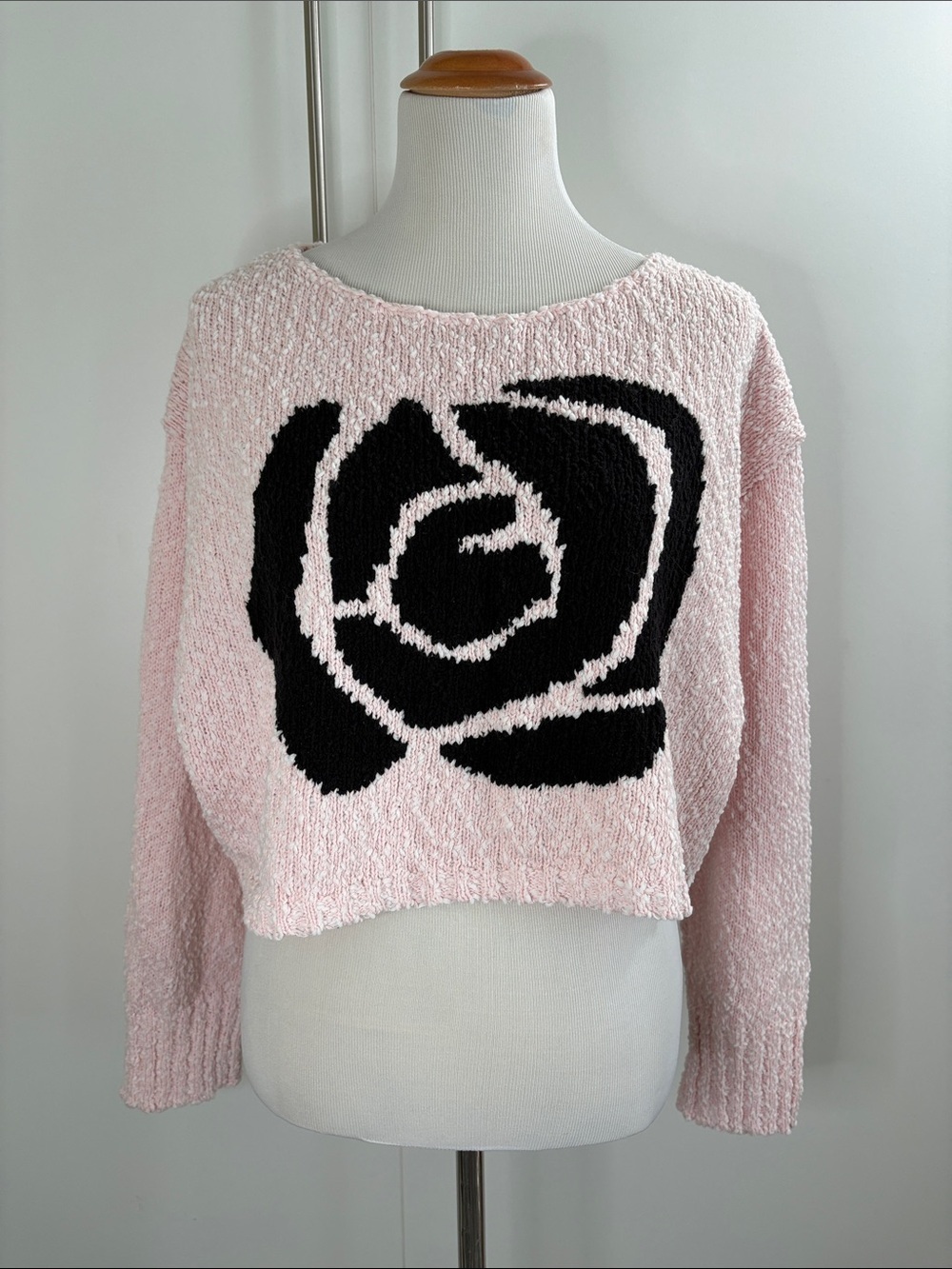 MO&Co Pink Crewneck Cropped Cotton Sweater with Black Rose Graphic M